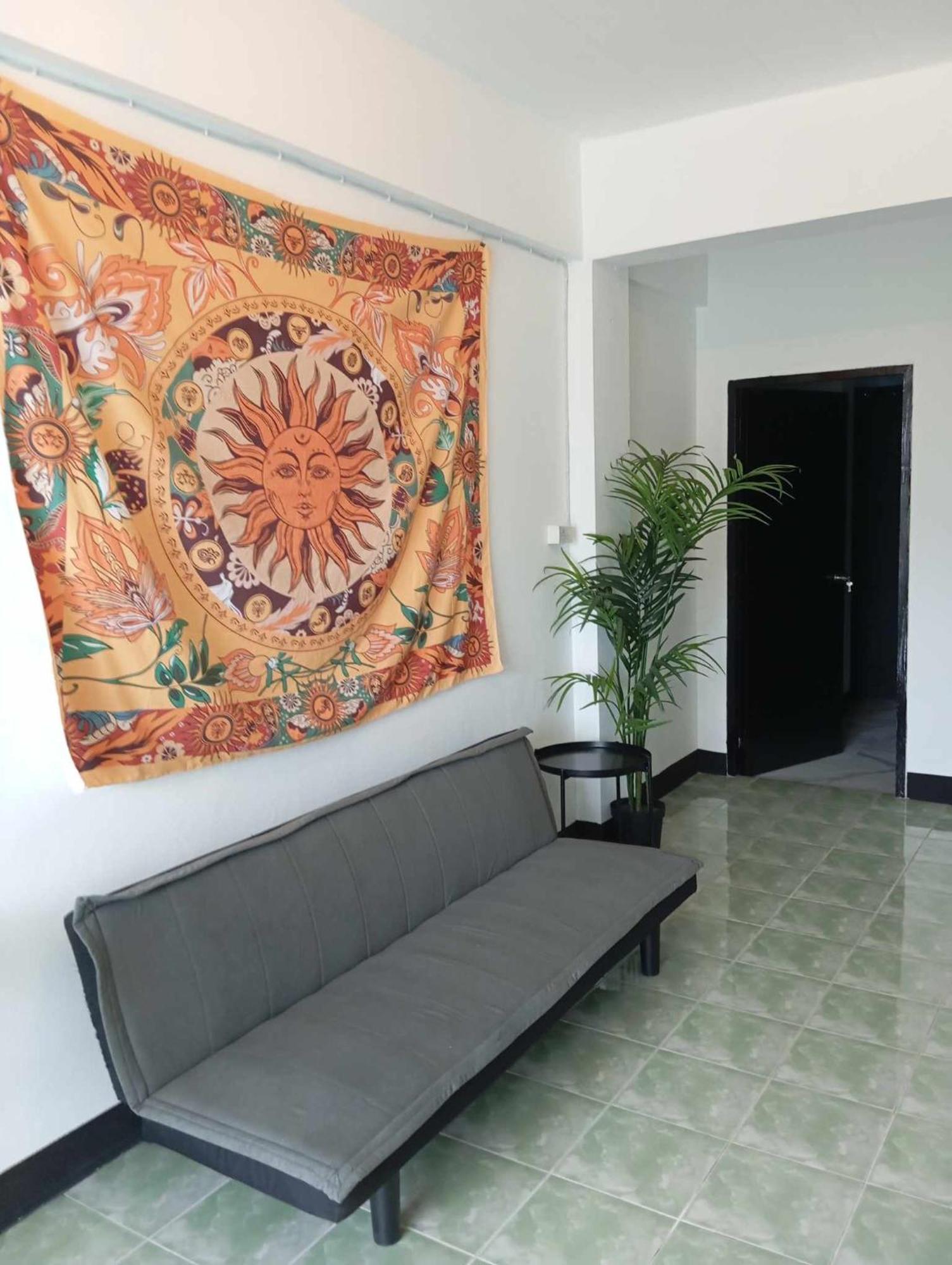 Lita Guesthouse Chiang Mai Ngoại thất bức ảnh